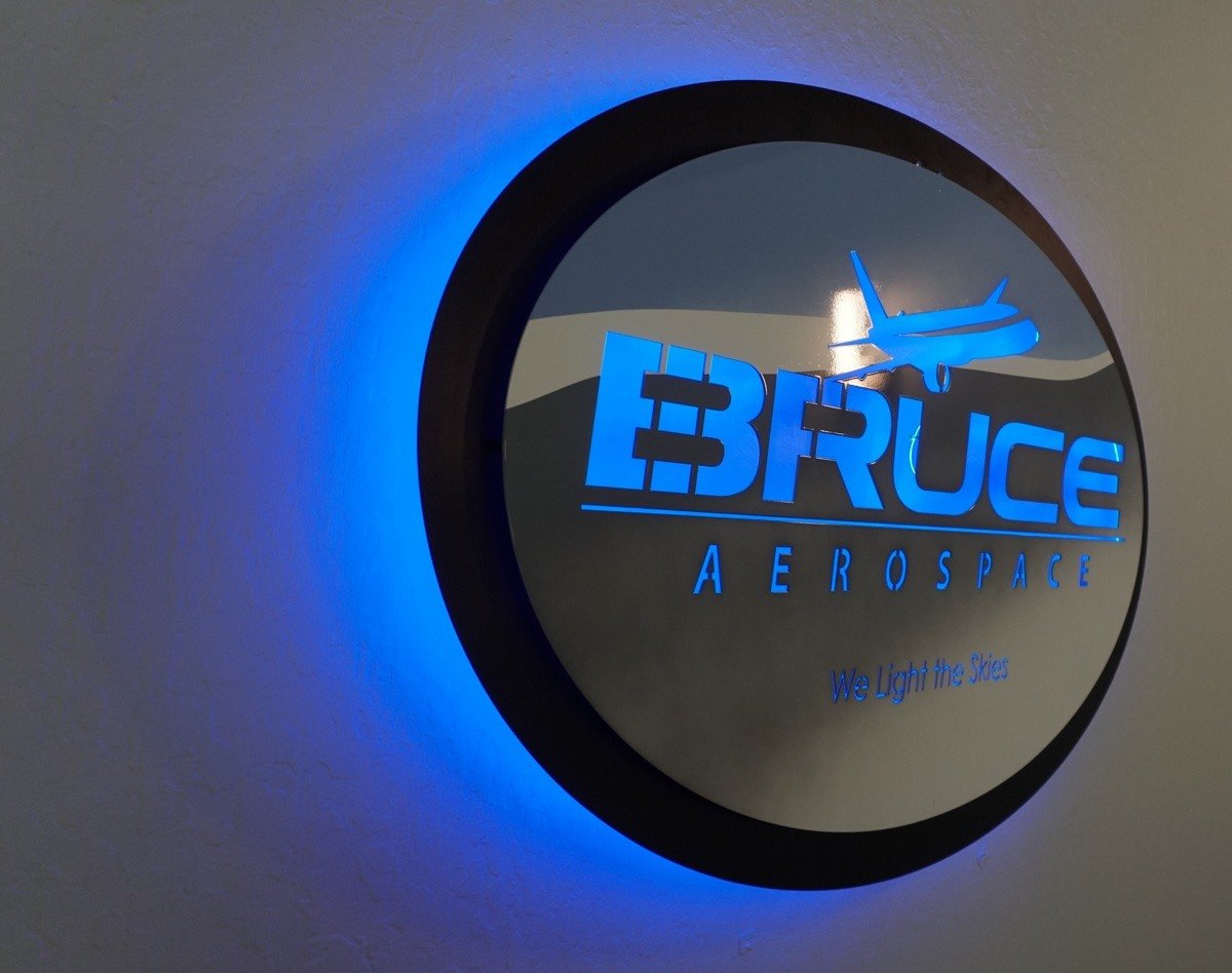 bruce-logo-led